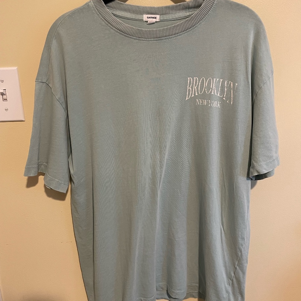 Womens Small Garage Graphic Oversized Short Sleeve Tee
